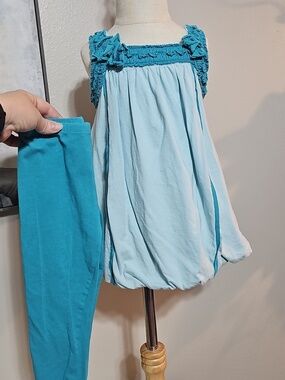 3 for $20 🩵 Isobella & Chloe Blue Ruffle Bubble Dress & Leggings Set 4T